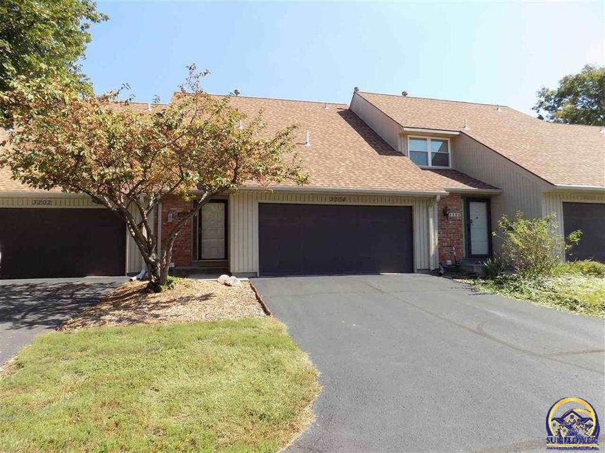 3204 SW Randolph Ave, Topeka, KS 66611 - photo 1