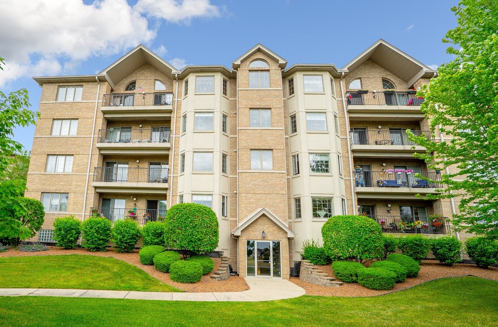 14100 Sheffield Dr unit 302, Homer Glen, IL 60491 - photo 1