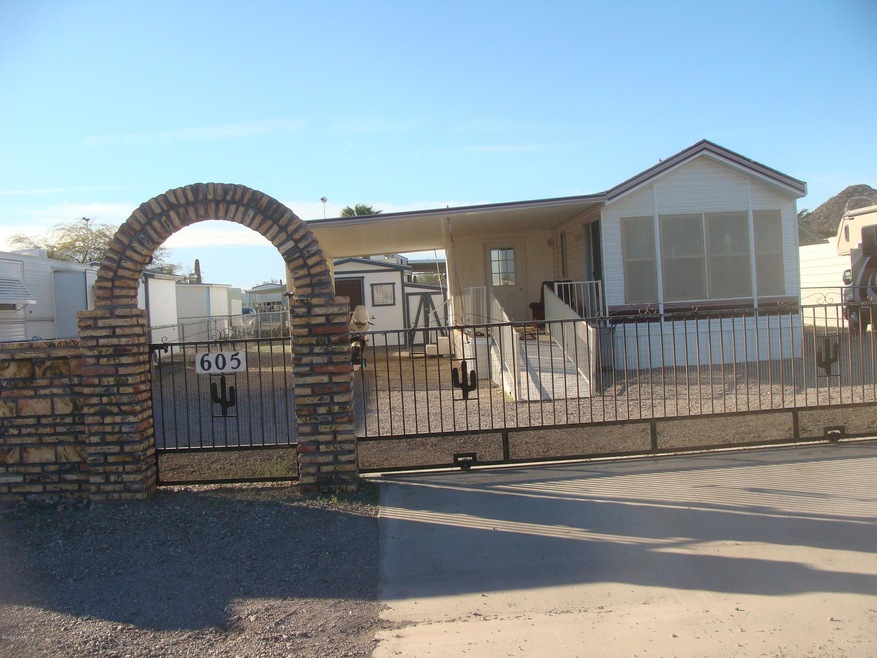 605 W Comanche Dr, Quartzsite, AZ 85346 - photo 1