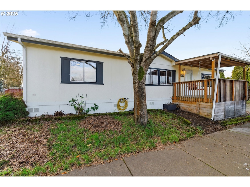 260 21st St SE, Albany, OR 97322 - photo 1