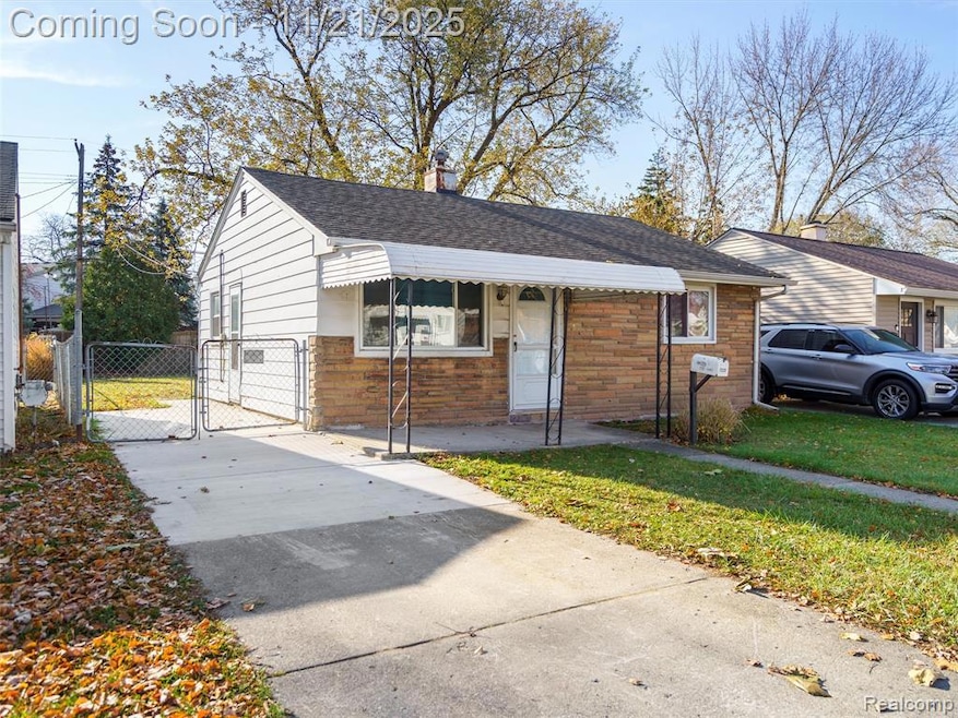 1320 E Goulson Ave, Hazel Park, MI 48030 - photo 1