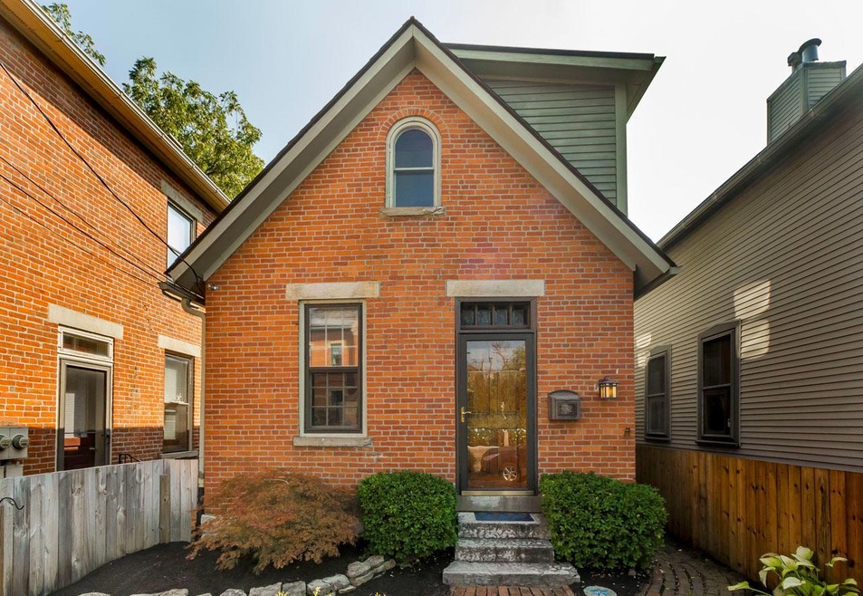 682 Mohawk St