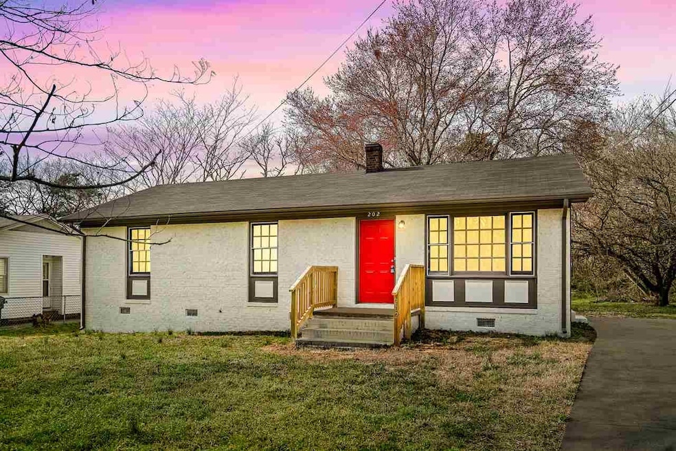 202 8th St, Oxford, NC 27565 - photo 1