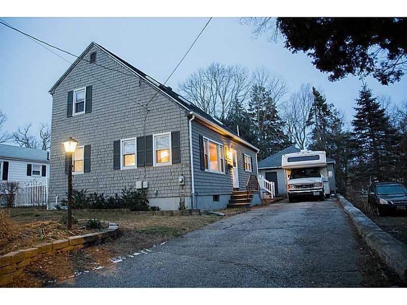 96 Lakeland Rd, Cranston, RI 02910 - photo 1