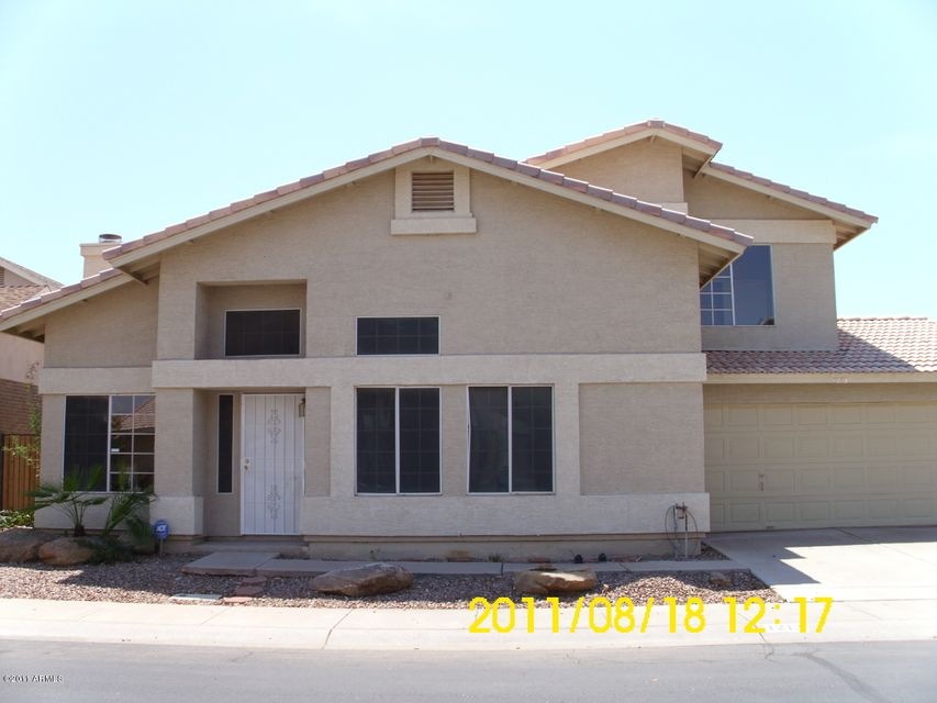 1213 E Hearne Way