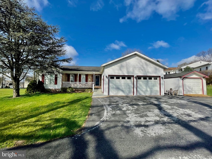 5961 Huntingdon Cir, Harrisburg, PA 17111 - photo 1