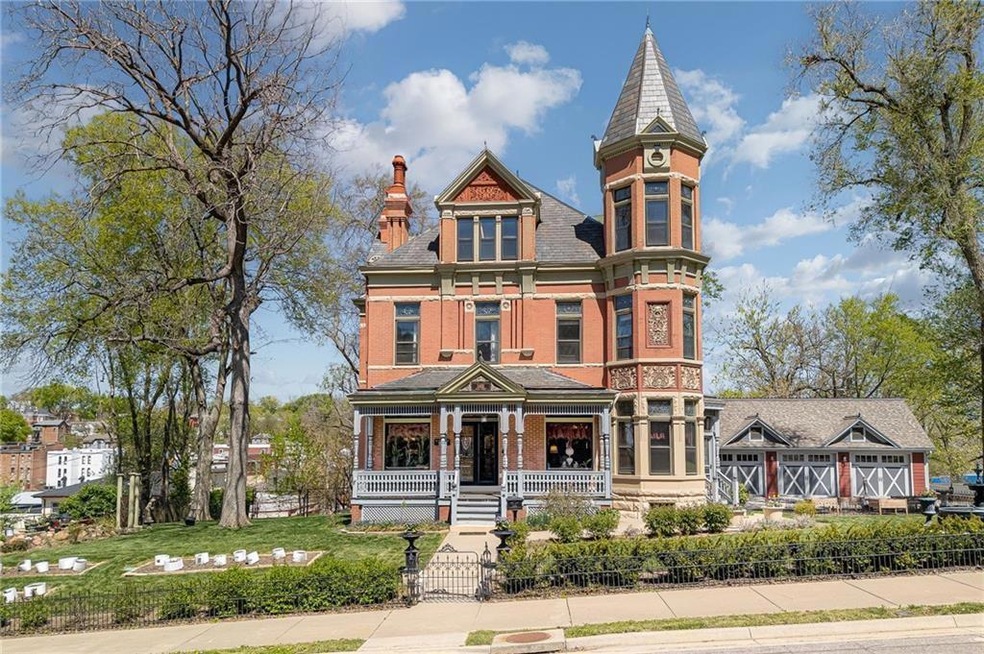 1401 Jules St, Saint Joseph, MO 64501 - photo 1