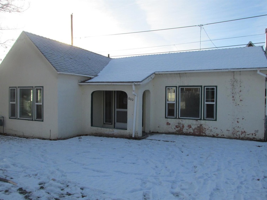 800 Roseway Dr, Klamath Falls, OR 97601 - photo 1