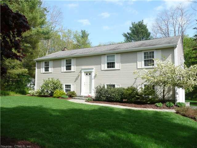 Exterior Front. This raised ranch shows pride of o