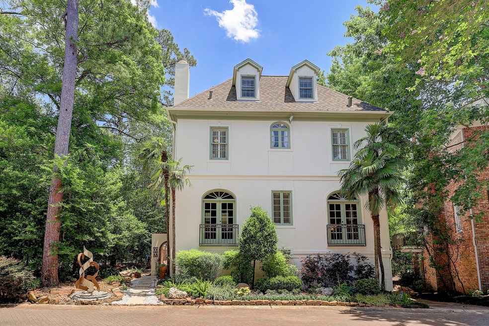 1 Hudson Cir, Houston, TX 77024 - photo 1