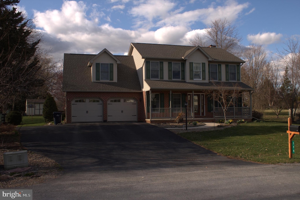 774 Franklin Square Dr, Chambersburg, PA 17201 - photo 1