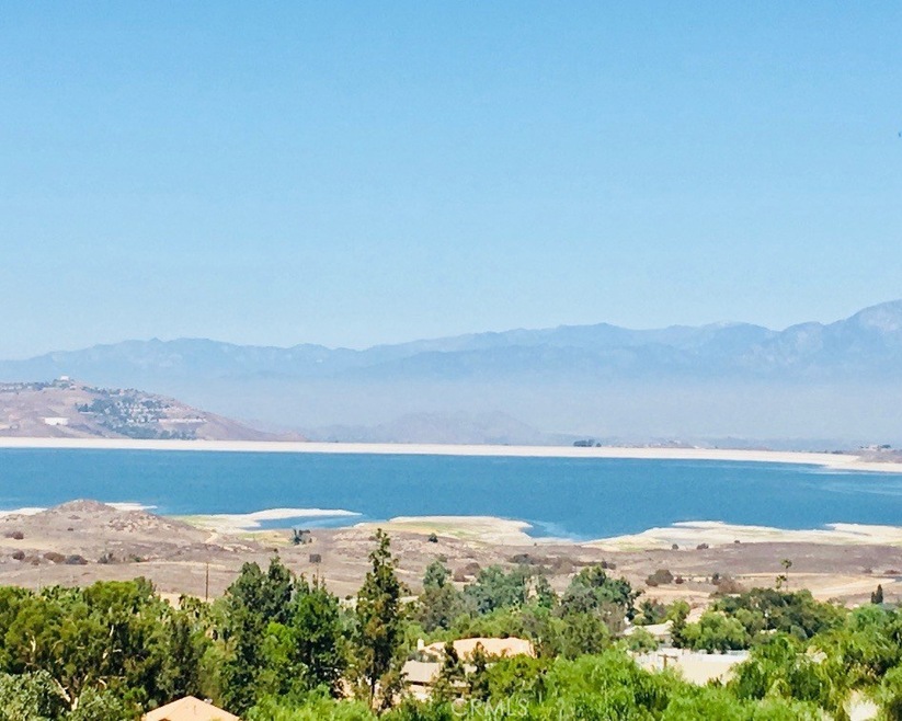 0 Bentley unit IG18220036, Lake Mathews, CA 92570 - photo 1