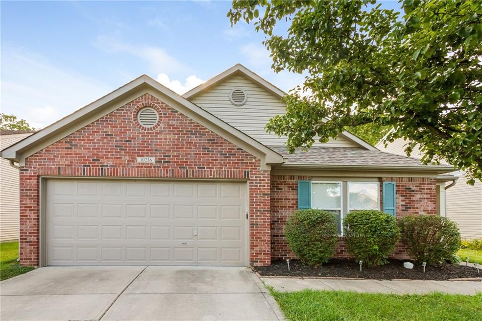 10236 Hatherley Way, Fishers, IN 46037 - photo 1