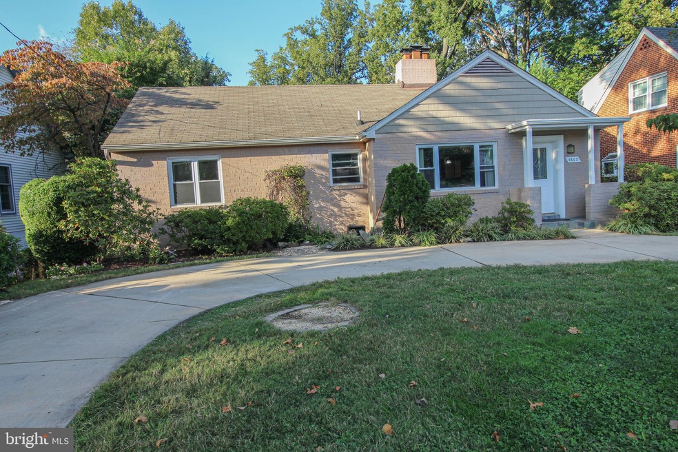 1607 Forest Glen Rd, Silver Spring, MD 20910 - photo 1