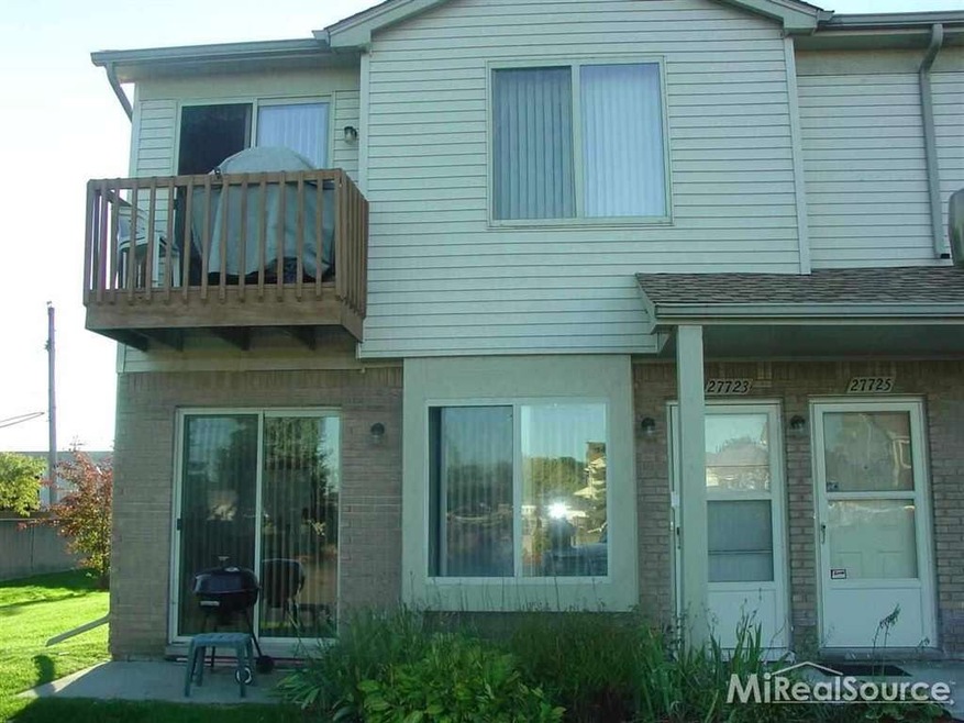 27725 Carini Villa St, Roseville, MI 48066 - photo 1