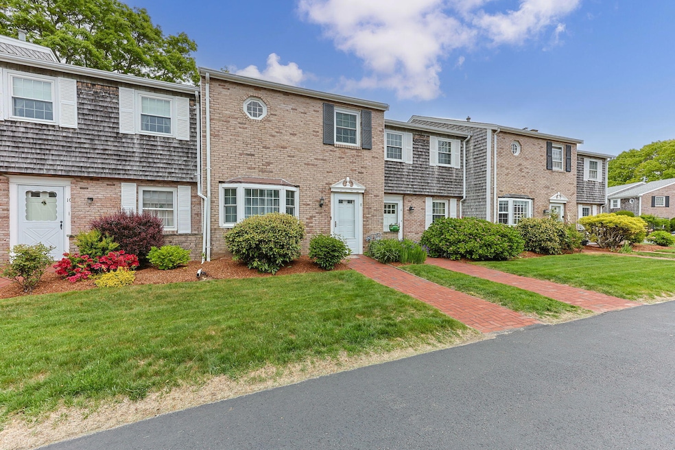 1-web-or-mls-8-louisburg-square