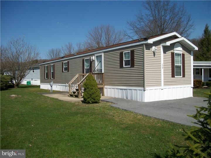 172 Liberty Cir, Hereford, PA 18056 - photo 1