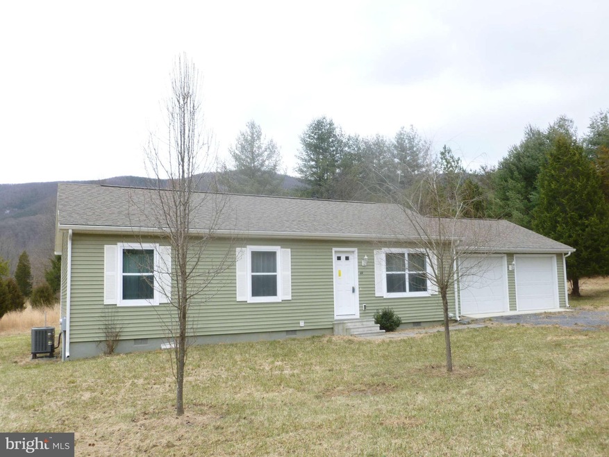 10 Cedar Point Ln, Great Cacapon, WV 25422 - photo 1