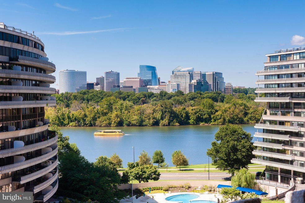 Watergate East Residences unit 914-N, Washington, DC 20037 - photo 1