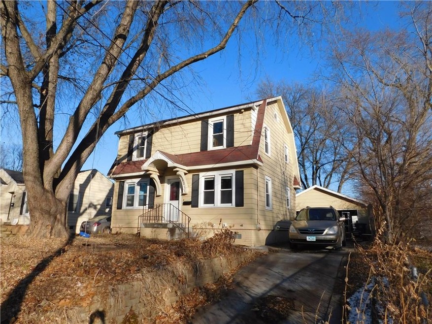 1211 57th Place, Des Moines, IA 50311 - photo 1