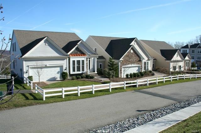 24 Walker Dr unit 10229, Carmel Hamlet, NY 10512 - photo 1