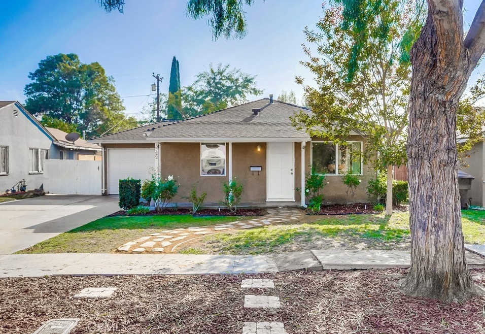 3722 E Hungerford St, Long Beach, CA 90805 - photo 1