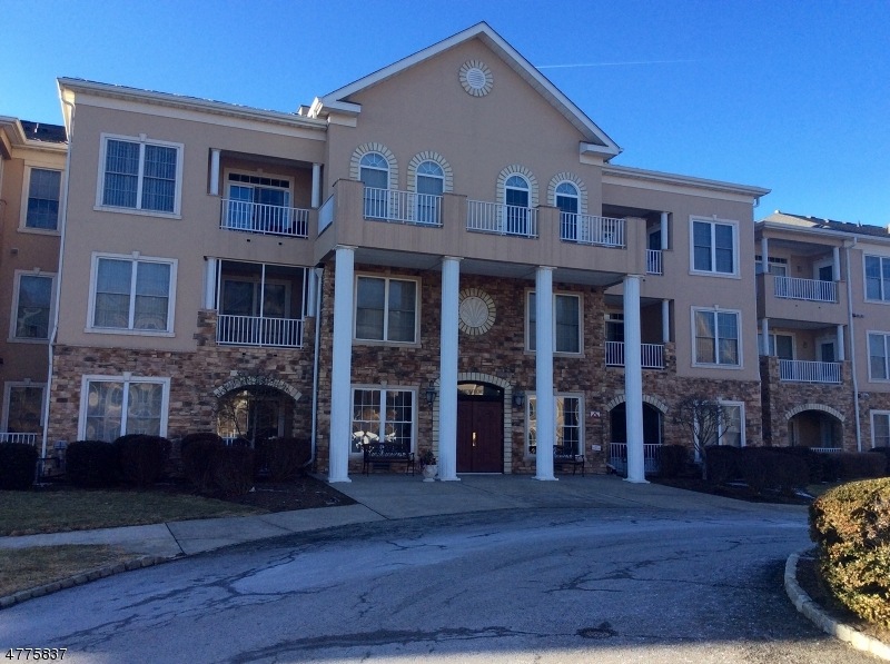 109 Cleveland Ln unit 109, Rockaway, NJ 07866 - photo 1