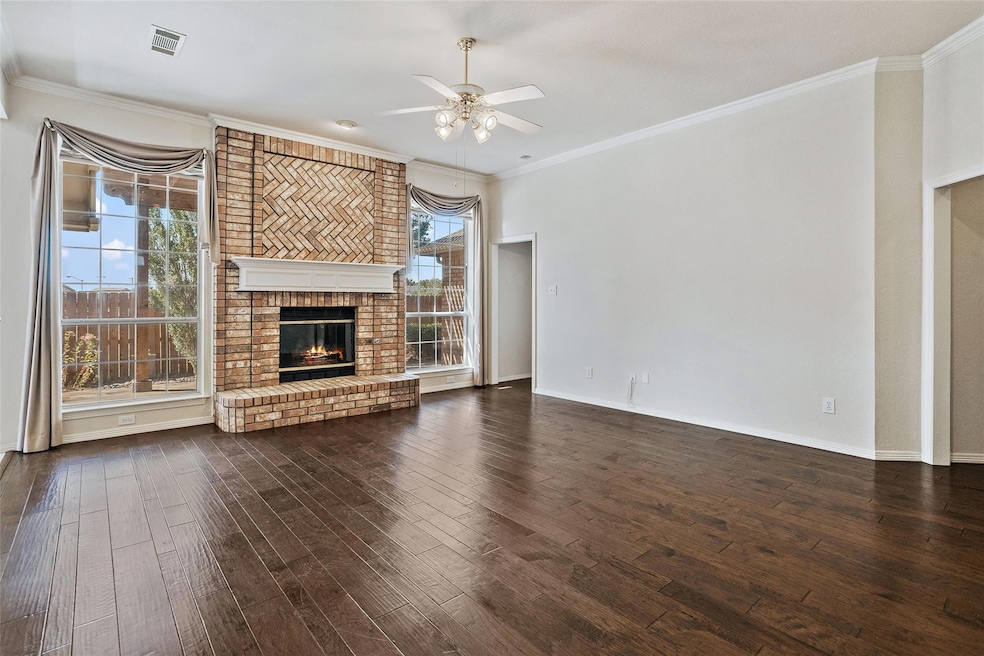 2705 Crystal Glenn Cir, Hurst, TX 76054 - photo 1