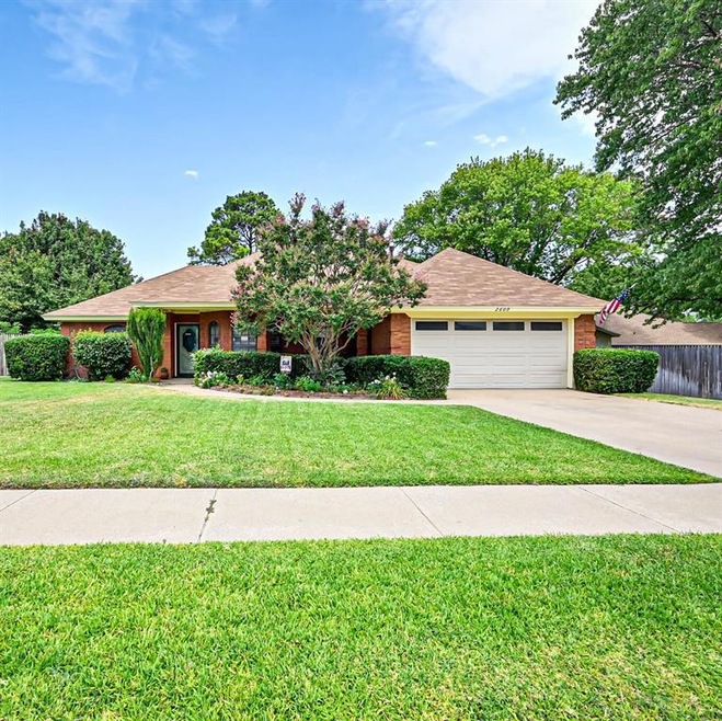 2609 New Bedford Ct, Bedford, TX 76022 - photo 1