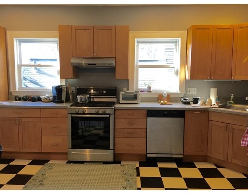 38 Custer St unit 3, Jamaica Plain, MA 02130 - photo 1