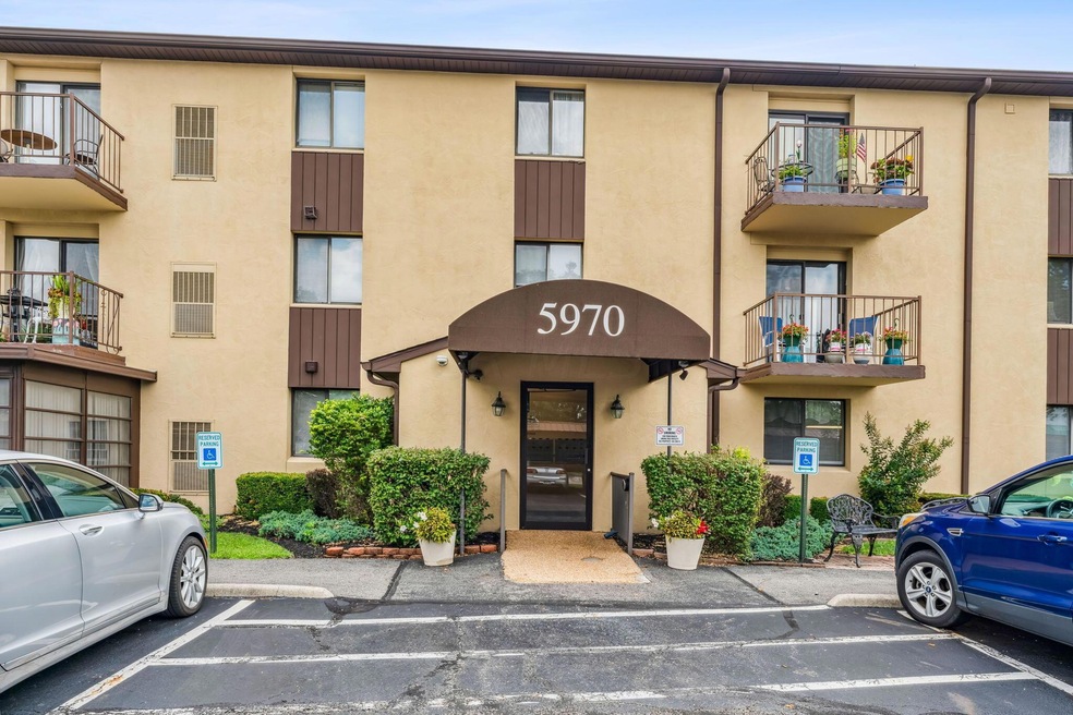 Sharon Woods Senior Village II unit 313, Columbus, OH 43229 - photo 1