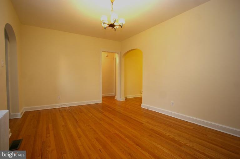 10605 Nash Place, Kensington, MD 20895 - photo 1