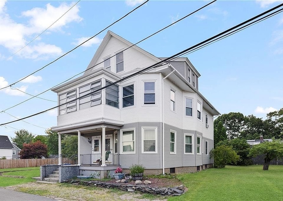 45 Gordon St unit 3, Cranston, RI 02910 - photo 1