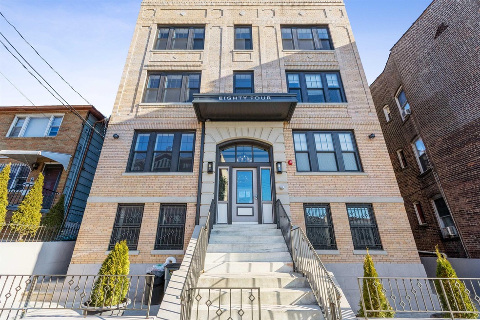 84 van Wagenen Ave unit 1G, Jersey City, NJ 07306 - photo 1