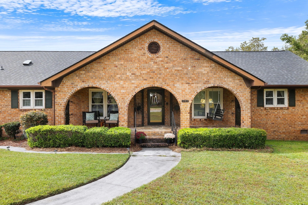 Under Contract $690,000