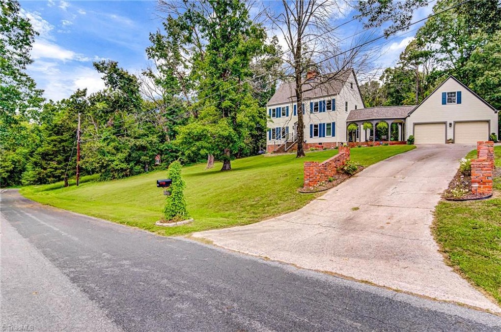 5606 Fallingbrooks Dr, Greensboro, NC 27407 - photo 1