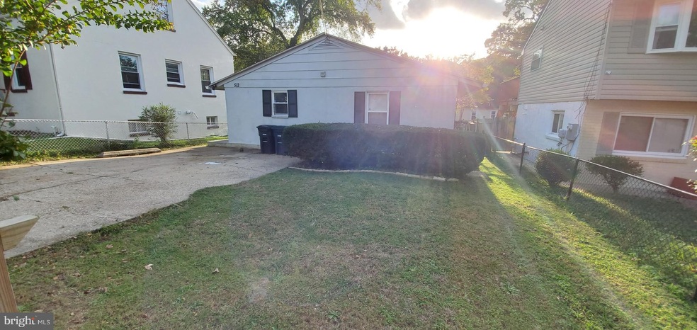 512 Cedarleaf Ave, Capitol Heights, MD 20743 - photo 1