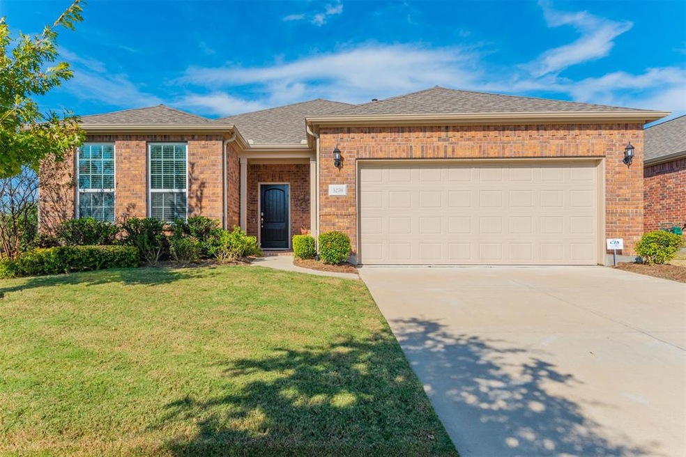 Street appeal and exlarge garage