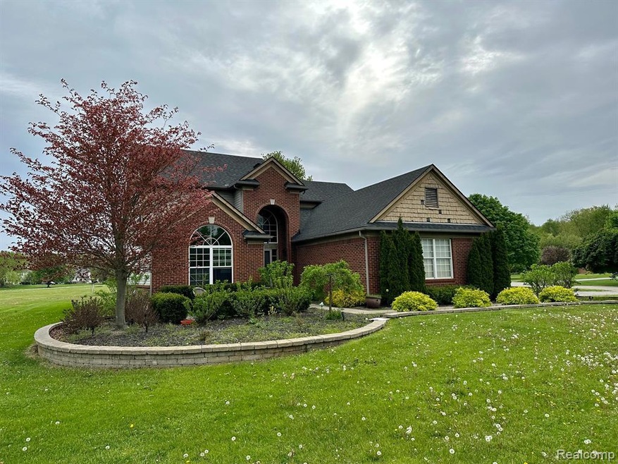 Welcome to 21708 N. Lyon Trail!
