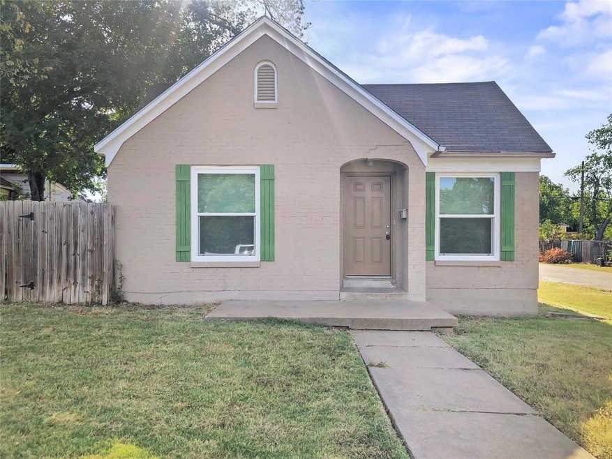 Great size corner lot!