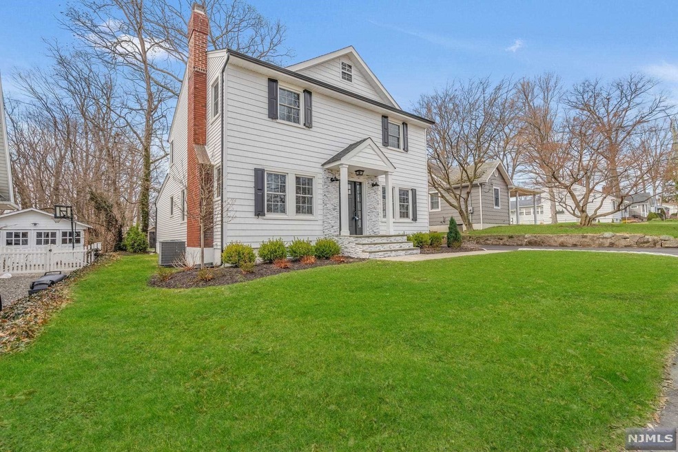 47 Wyckoff Ave, Wyckoff, NJ 07481 - photo 1