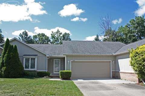 5550 Hickory Cir, Flushing, MI 48433 - photo 1