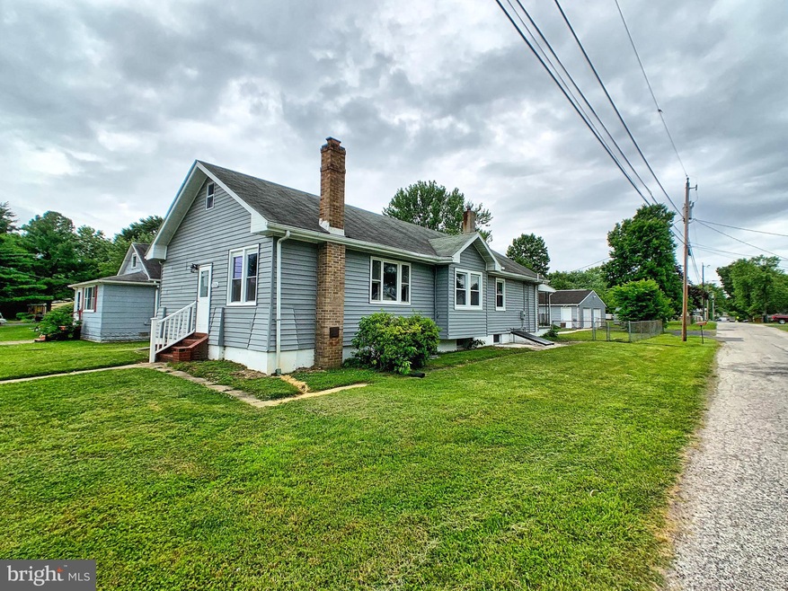 2126 Oak Rd, Sparrows Point, MD 21219 - photo 1