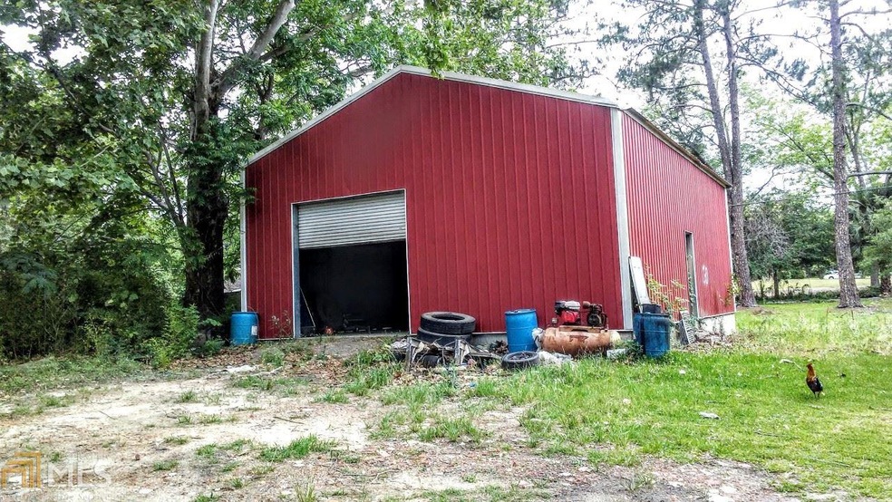 W W Alapaha St, Fitzgerald, GA 31750 - photo 1