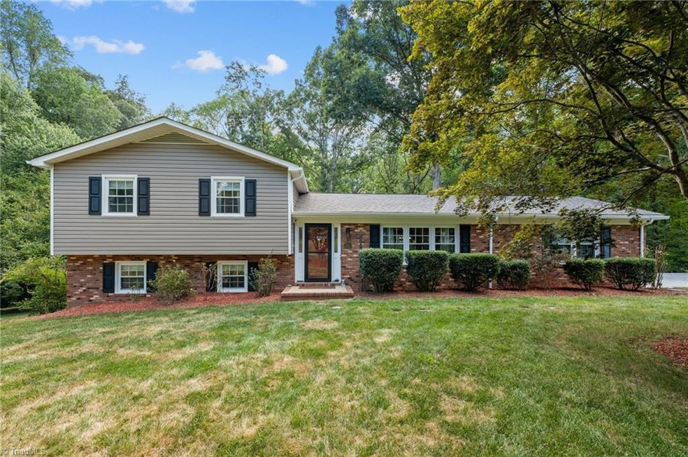 2201 Leona Dr, Greensboro, NC 27406 - photo 1