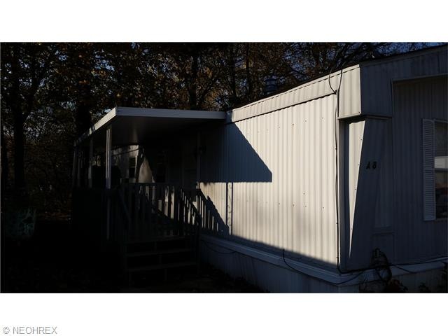 Welcome home to 3560 Orchard Dr A8 in Stow Ohio.