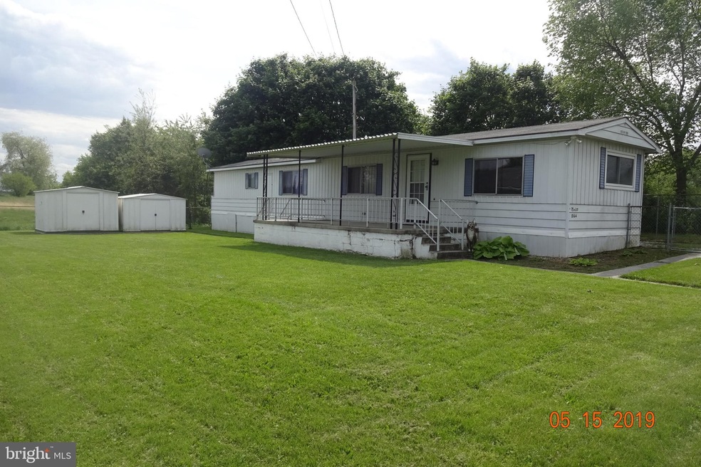 864 Hillcrest Ave, Chambersburg, PA 17202 - photo 1