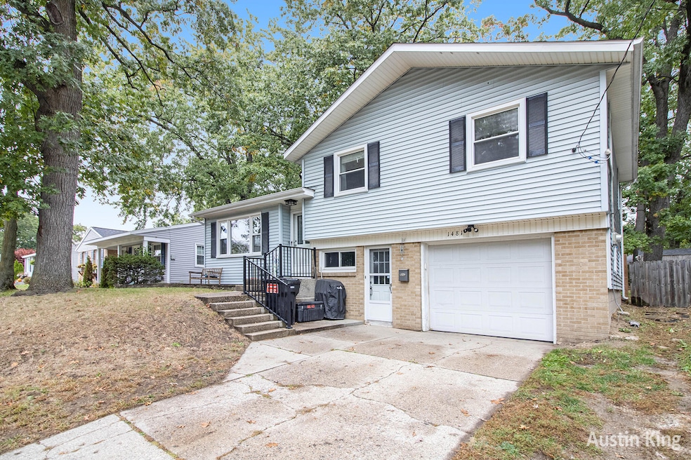 1481 Southlawn Dr SW, Wyoming, MI 49509 - photo 1