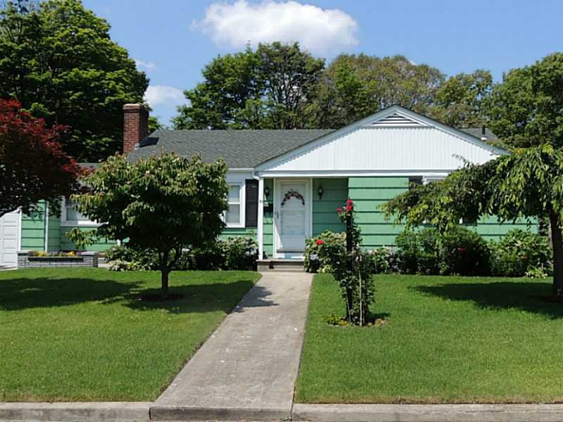 51 Park View Ave, Warwick, RI 02888 - photo 1