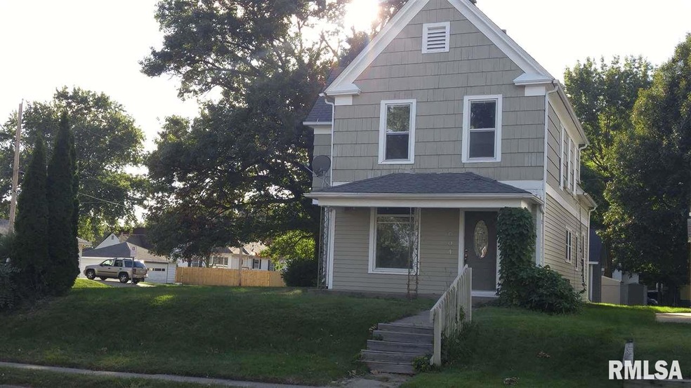 2004 College Ave, Davenport, IA 52803 - photo 1